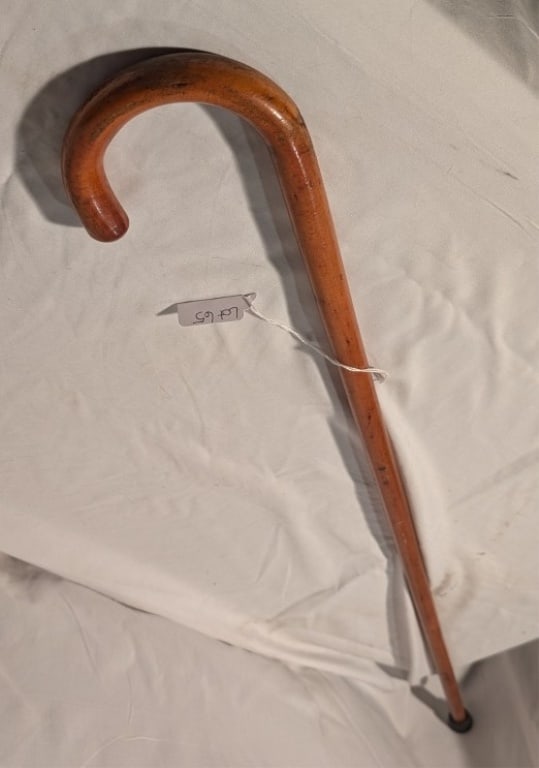 Early 19thc Walking Cane Solid Wood Classic Design: Early 20thc Walking Cane - solid wood with black rubber stopper. Simple Classic Design. Meas. 34 1/2"l x 4 1/2"w x 1"d. Very nice condition.