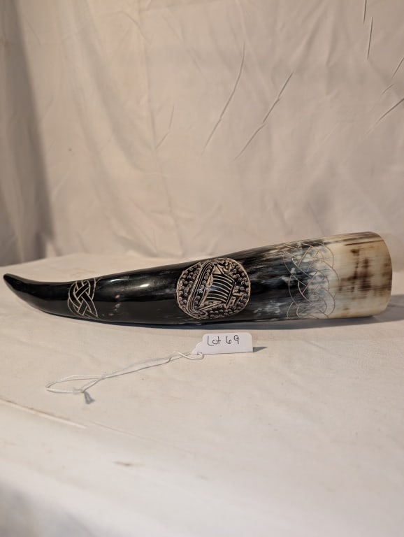 Drinking Horn - Bull Horn, Viking / Celtic Design: Drinking Horn - Bull Horn. Viking Inspired - Ship design at center. Celtic band design towards tip. Very nice condition. Meas.14 1/2"l x 2 1/2"w.