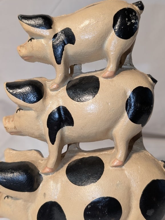 Stacked Pigs Door Stop - CI, Upperdeck - 11
