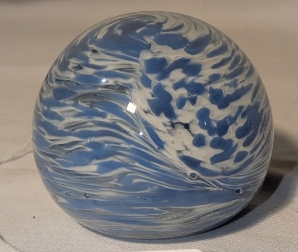 Blue Spiral Paperweight - Corning Glass Center: Blue Spiral Paperweight - Corning Glass Center. Makers mark in raised relief on bottom. Meas. 4" x 10"around.