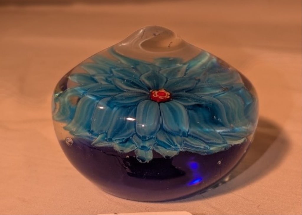 Blue Cornflower Paperweight w/ Dew Drops: Blue Cornflower Paperweight w/ Dew Drop Bubble design using the Millefiori technique. Vibrant colors. Meas. 3 1/2" x 11"around.