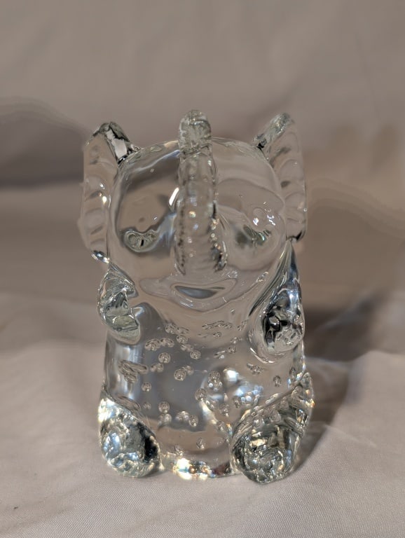 Sitting Elephant Crystal Paperweight w/ Bubbles: Sitting Elephant Crystal Paperweight w/ Bubbles and Trunk in upward position. Meas. 3"h x 1 1/2"r.