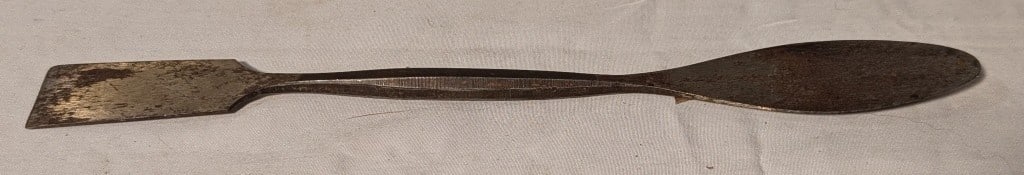 Antique Spade / Shovel / Chisel Multi-Tool: Antique Spade / Shovel / Chisel Multi-Tool/ 1920s. Used for finishing. Meas. 10 1/4"l x 1 1/4"w x 1/4"d.