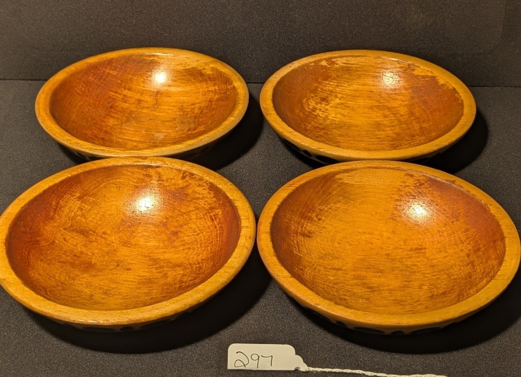 Munisina Handcrafted/Painted Wooden Bowls Set of 4: Munisina Handcrafted/Painted Wooden Bowls Set of 4 Wood burned. Signed on bottom. Shows some wear and minor paint chipping from use. Meas: 1 1/2"h x 6 1/4"w x 6"d.