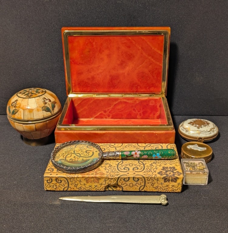 Vanity 30s Rouge Compact, Red Jasper Box & More (1 of 10)