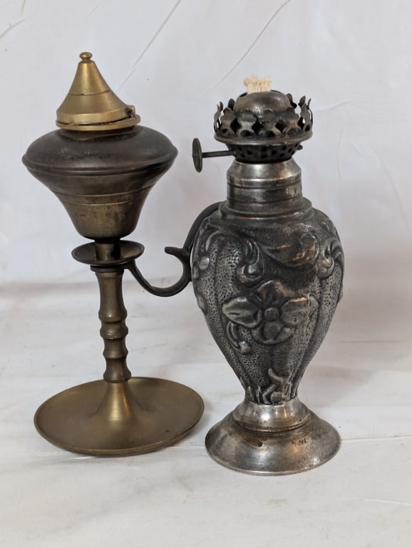 2 Small Table Top Oil Lamps Pewter & Brass (1 of 9)