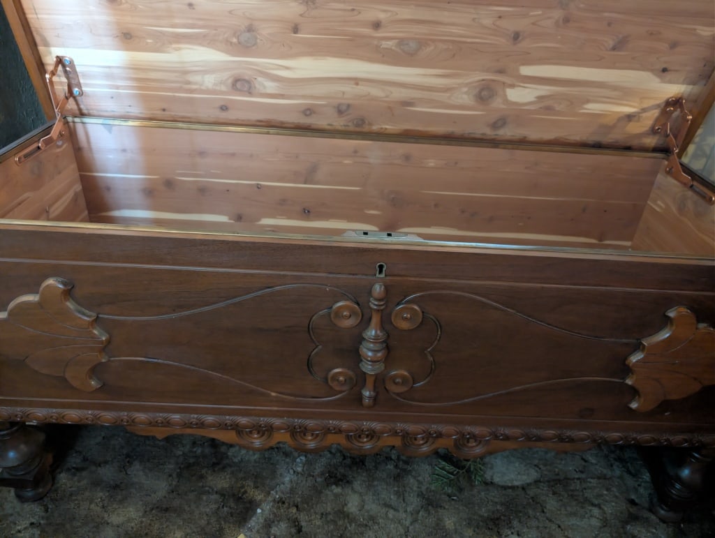 Antique Cedar Chest (1 of 12)