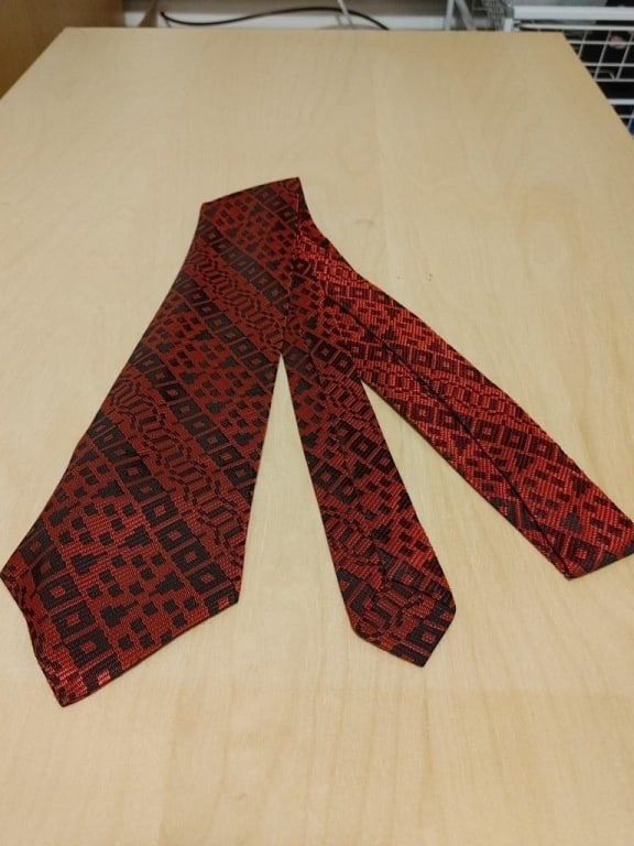 Vtg Red/Black Geometric Design Tie - Acetate (1 of 3)