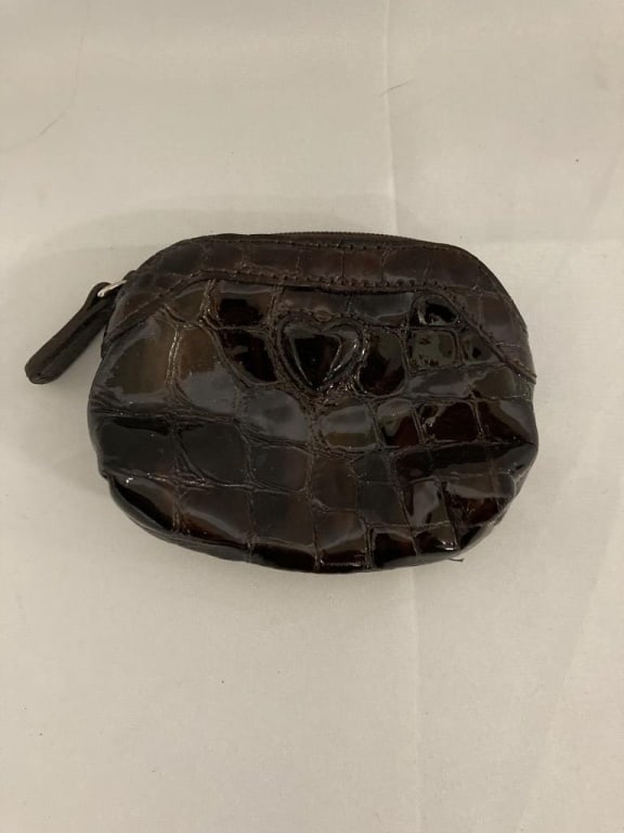 Vtg Brighton Brown Pat. Leather Croc Change Purse: Vtg Brighton Brown Patent Leather Croc Change Purse. Top zipper close. Raised heart on front, Croc pattern. Meas. 5"w x 4"h. Mint condition.