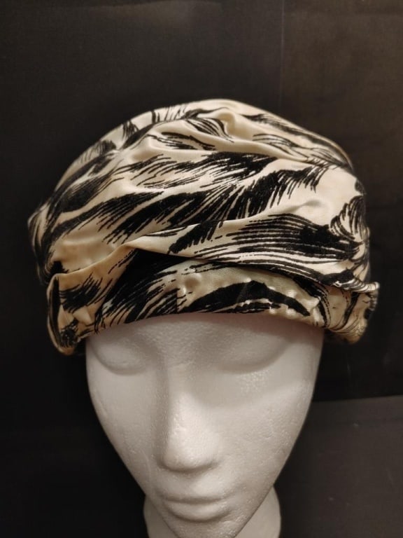 1940s Mr. John Classic NY Paris Hat (1 of 5)