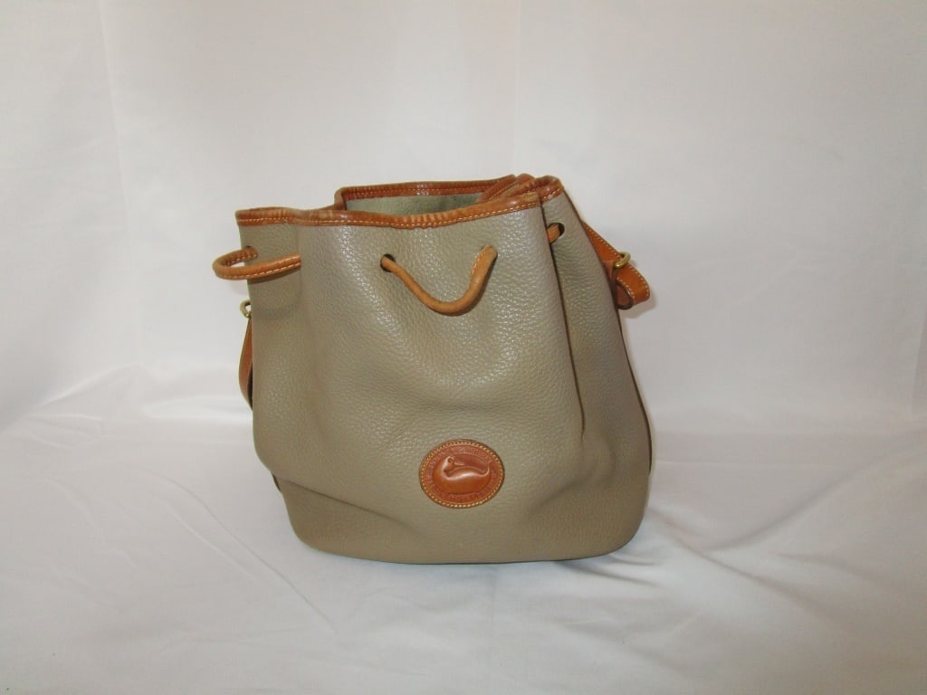 Vtg Dooney & Bourke Shoulder Bag / Satchel / Hobo (1 of 4)