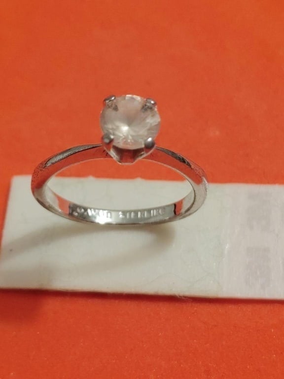Vtg Avon Sterling Ring w/ CZ Stone Sz 6.5: Vintage Avon sterling silver engagement style ring with cubic zirconia center stone. Size 6.5. Very nice condition.
