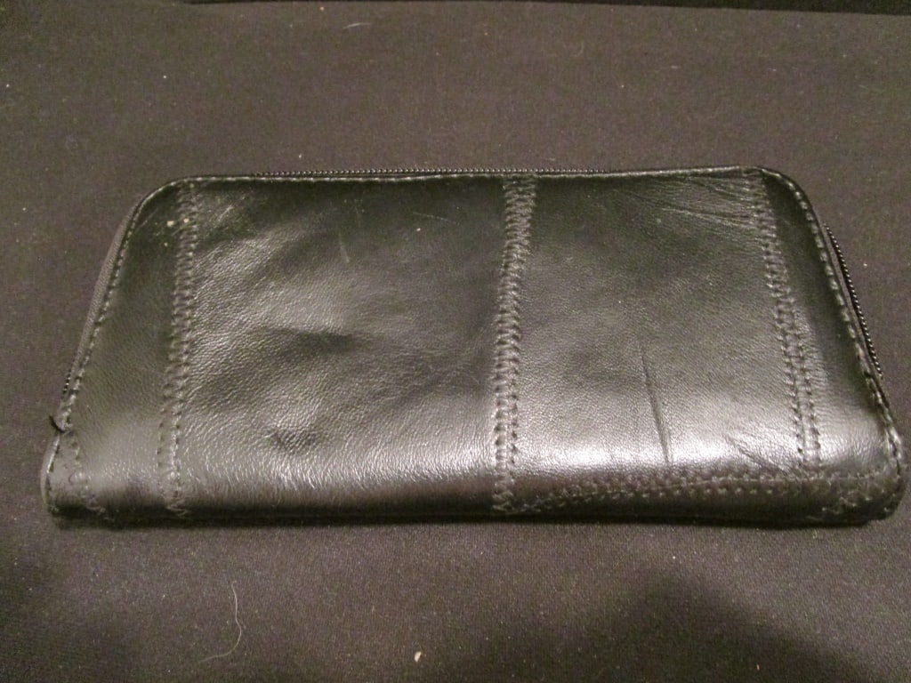 Vtg Blue Leather Clutch / Wallet: Vtg Blue Leather Clutch / Wallet, Zippered change purse, zip closure, 3 interior compartments, credit card sleeves. Like new condition. Meas 8"w x 4"h x 1"d.