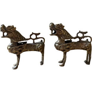 Brass Figure Guardian Asian Vintage Foo Dog: Measures 5.5" x 5.5" x 2". Entire lot weighs 2 lb 11.8 ounces. **Shipping on this item offered through, UPS (843) 203-3466 store7194@theupsstore.com , Pak Mail 843-849-0310 -
