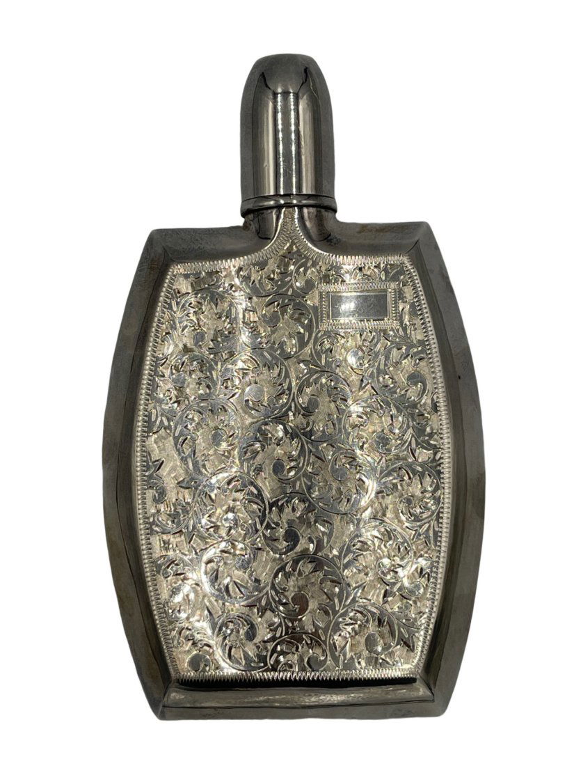 Japnese Sterling Silver 950 Engraved Flask (1 of 7)