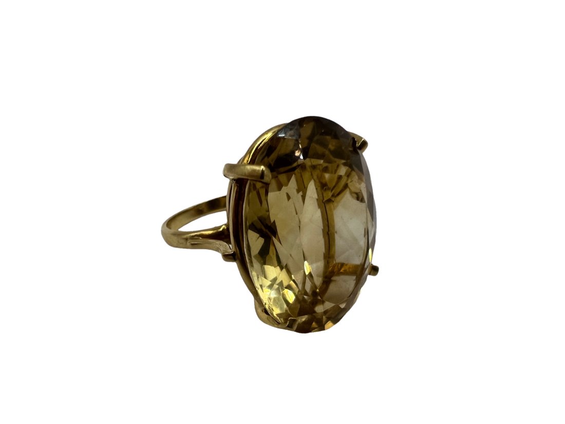 18k Gold Vintage Citrine Cocktail Ring: 18k gold citrine ring 22.85 mm (0.900 inch) L x 18.44 mm (0.726 inch) W x 12.497 (.492 inch) D Size 5.5 Weight 10.4 grams Includes velvet box Matching pendant in next lot In house shipping <