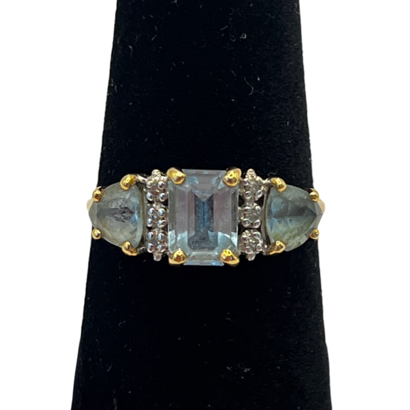 10K Gold Ring With Aquamarine Stones (1 of 3)
