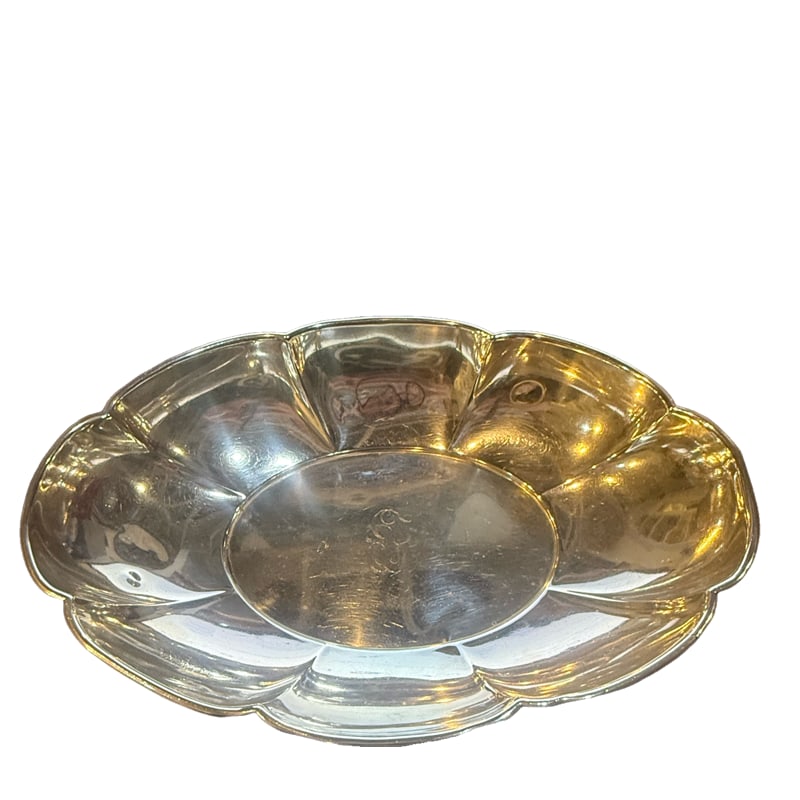 Sterling Silver Scalloped Bowl - Marked: Sterling Silver Scalloped Bowl - Marked 5004 from The Charleston Living Estate of Lynn Letson Measurements: 2"H x 11"L Weight: 300 grams **IN HOUSE SHIPPING offered on this lot