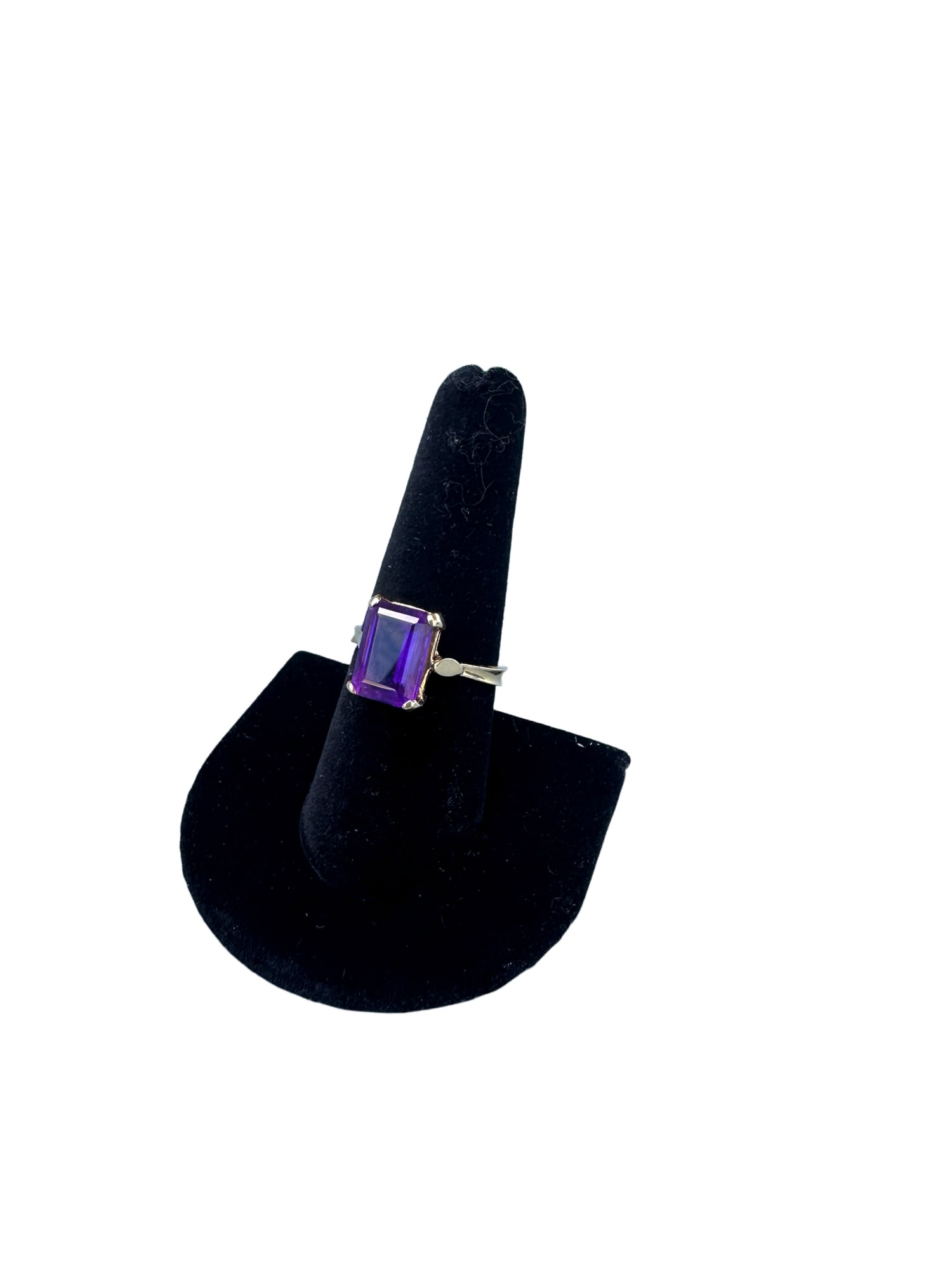 18 K Yellow Gold Amethyst cocktail Ring: Stunning 18 K Yellow Gold Amethyst cocktail Ring 11.4 mm x 8mm 5.24G In house shipping