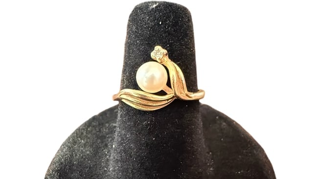 14k Gold Ring with Pearl Accent (1 of 4)
