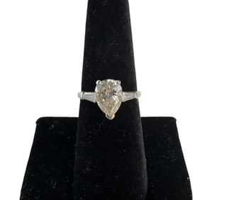 1.75ct 14K Pear Shaped Diamond Engagement Ring