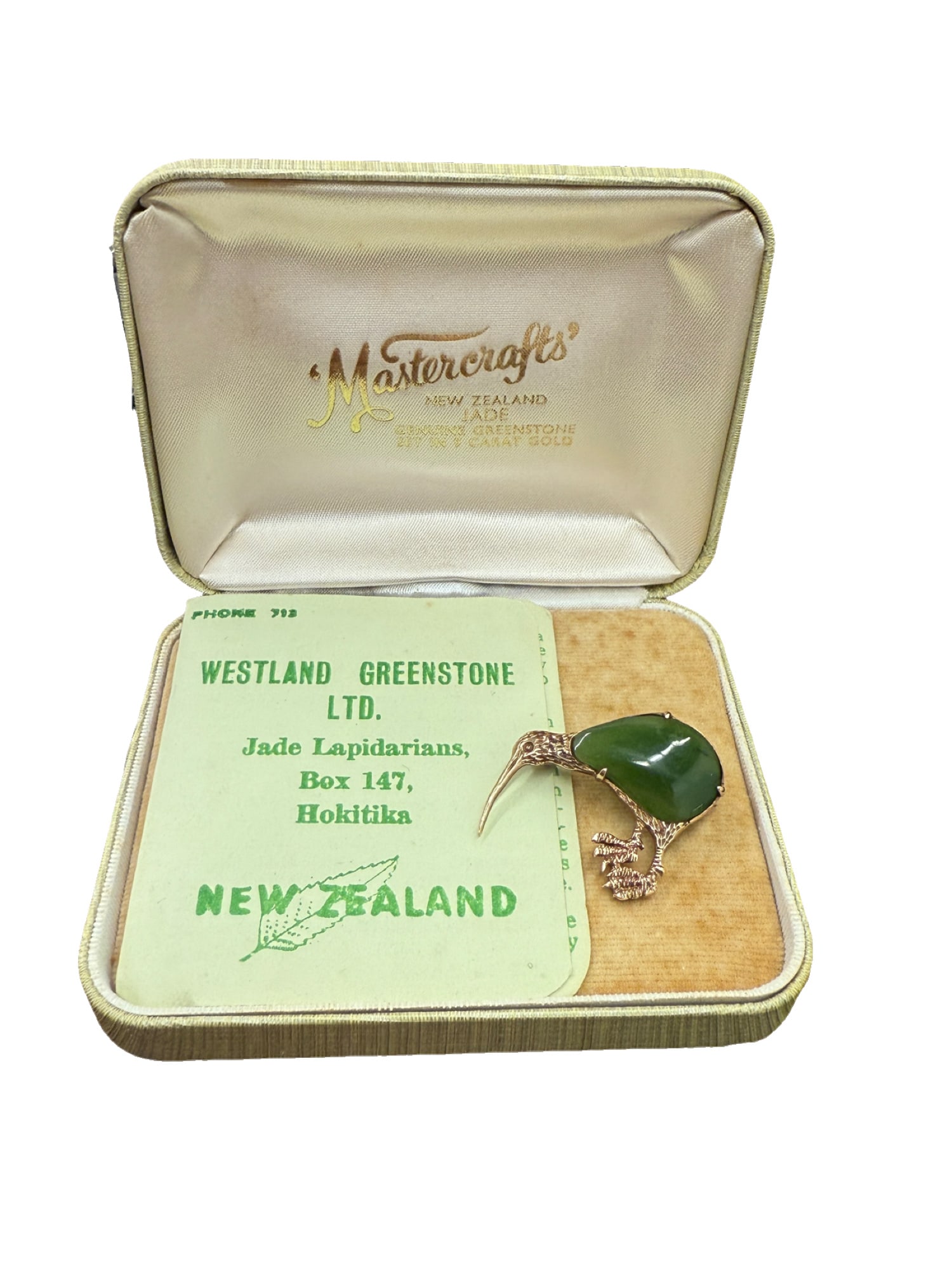 VINTAGE 1920S 9K YELLOW GOLD JADE KIWI STYLE PIN BROOCH (1 of 5)