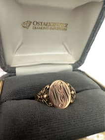 10K gold ring