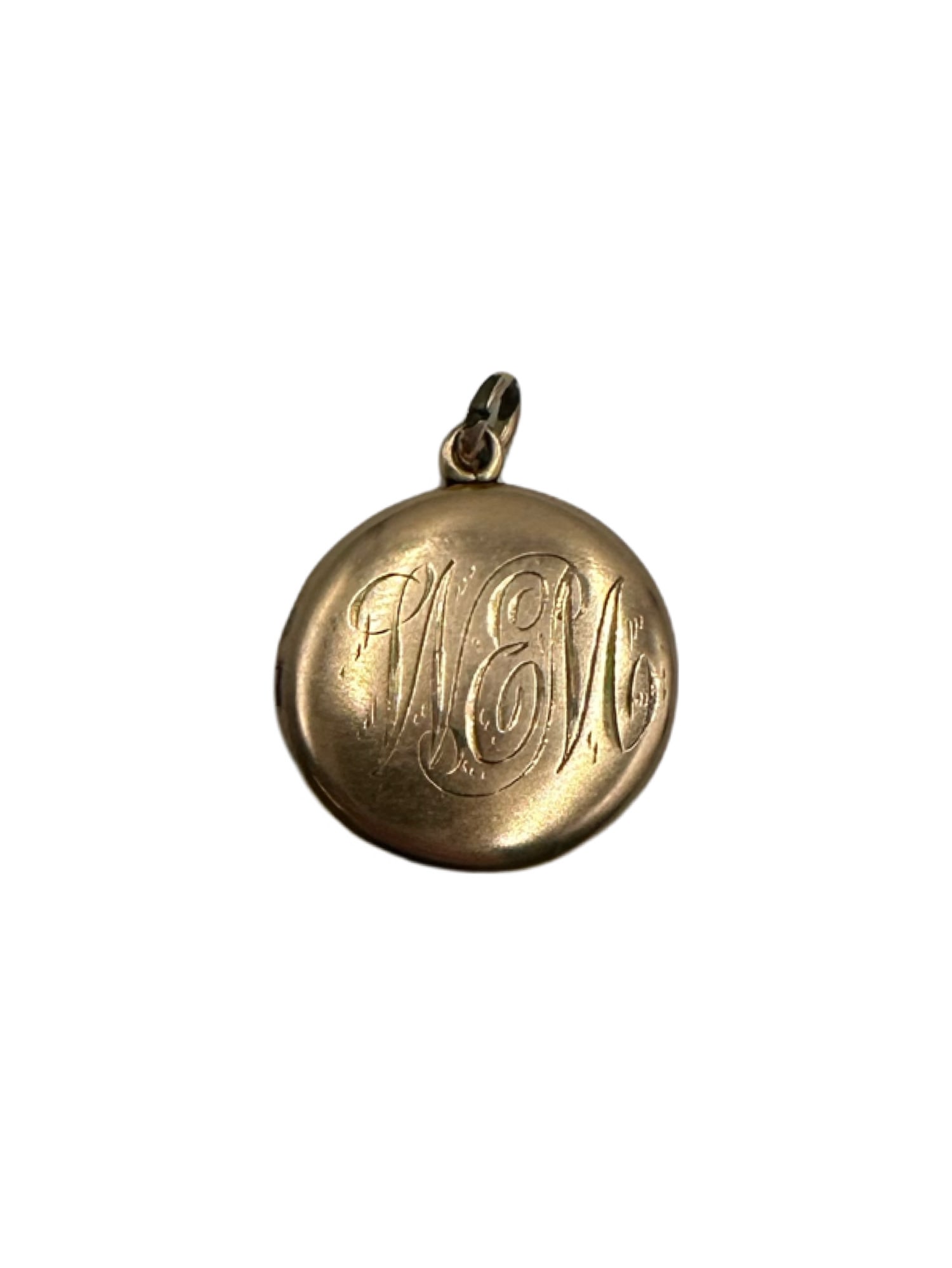 10k Gold Engraved Locket Pendant: 10k Gold Engraved Locket Pendant 3.2 grams 1 inch In house shipping within the US.