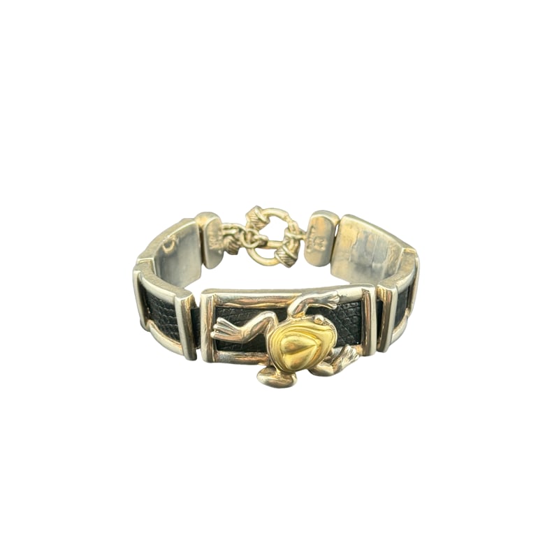 Saint By Sarah Jane Frog Bracelet: Saint By Sarah Jane Frog Bracelet bracelet size 6" weight: 72 grams **IN HOUSE SHIPPING WITHIN UNITED STATES