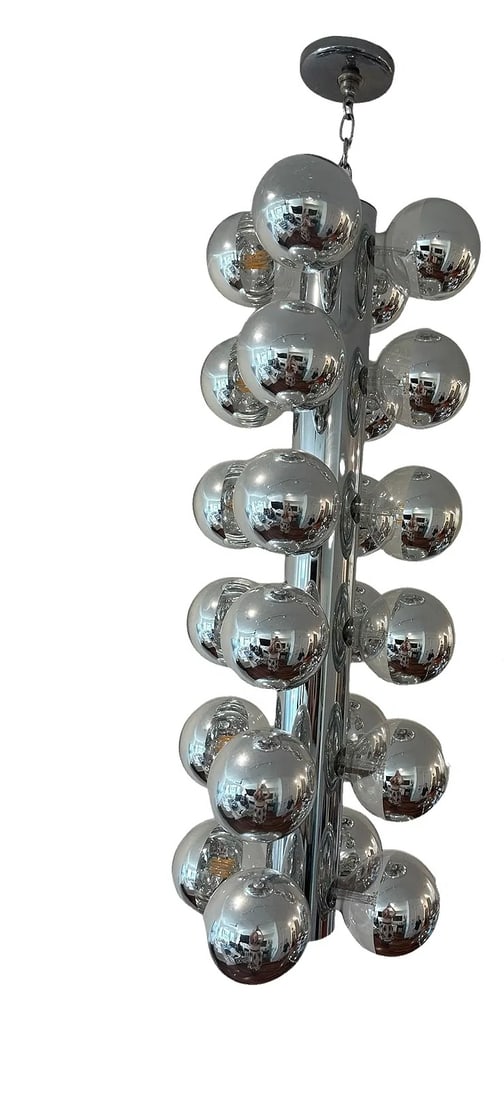 Vintage mid century modern Robert Sonneman Chrome Ball Globe Molecule hanging light fixture: Vintage mid century modern Robert Sonneman Chrome Ball Globe Molecule hanging light fixture in working condition light bulbs included 36 1/2”H cir 12” chain 5 1:2” **OUT OF HOUSE SHI