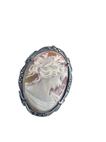 VINTAGE 800 STERLING SILVER MARCASITE STONE LADY CARVED SHELL CAMEO PIN BROOCH
