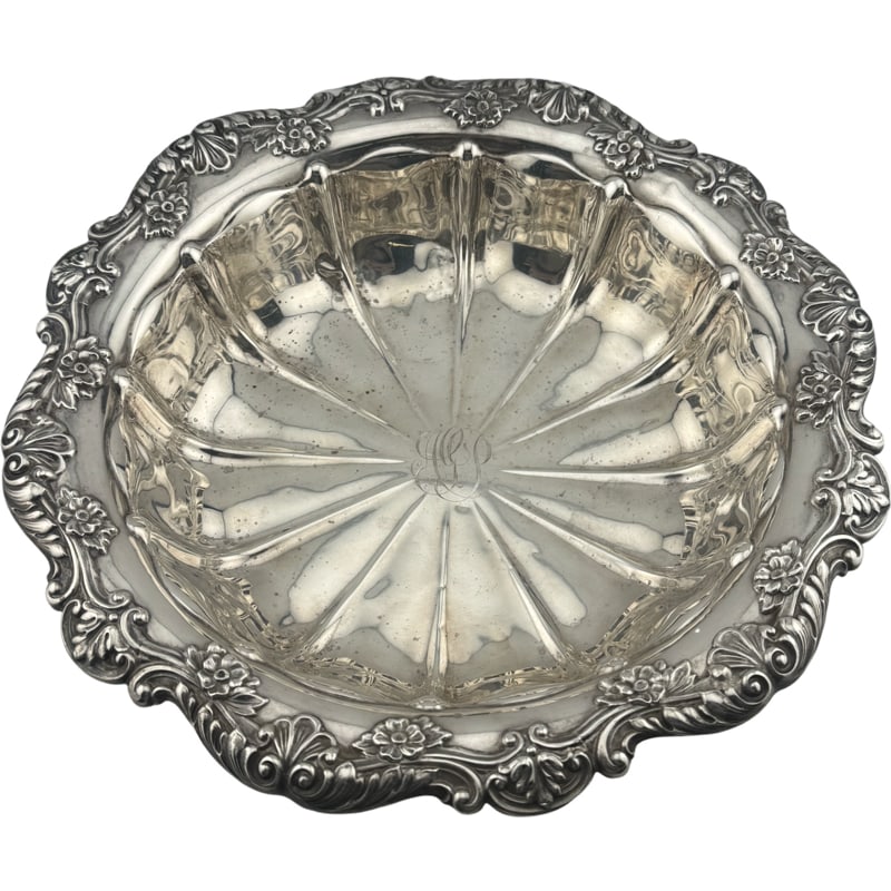 Gorham Sterling Silver Serving Bowl Floral Repousse (1 of 3)