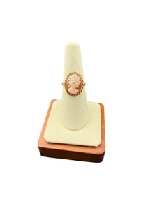 14k Gold Cameo Ring