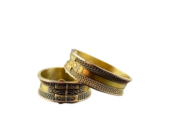 Pair of 1880 Etruscan 14 Karat?? Yellow Gold Milgrain Filigree Hinged Bangles