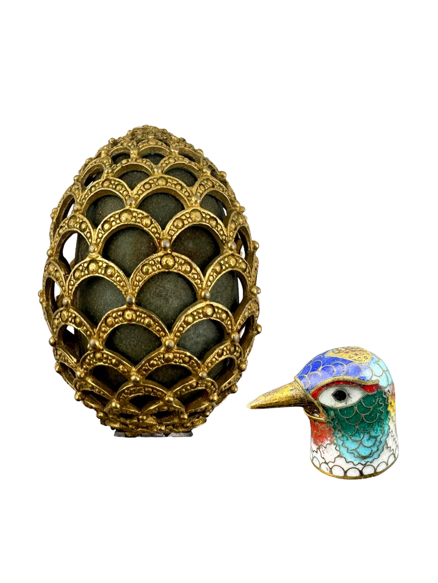 Vintage Mosell Egg/Travel Sewing Kit/Thimble and Miniature Cloisonne BIRD Head Thimble: PLEASE READ:in house shipping within the us If you win this item, please select self arranged for inhouse shipping when paying invoice This is a beautiful, vintage egg shaped sewing kit by Mosell circ