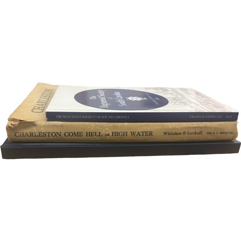 Lot Charleston Books -Charleston Come Hell or High Water, The Medal of Honor, The Huguenot Society: PLEASE READ: in house shipping within the US If you win this item, please select self arranged for in house shipping when paying invoice Charleston Come Hell Or High Water by Whitelaw & Levkoff The Me