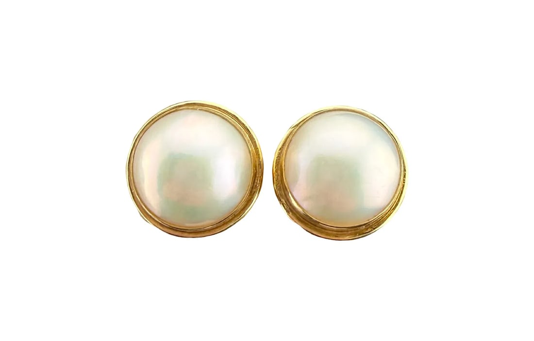 14k Mother of Pearl Mabe Earrings: PLEASE READ: in house shipping within the US If you win this item, please select self arranged for in house shipping when paying invoice 14k Mother of Pearl Mabe Earrings 13 mm 4.12 grams