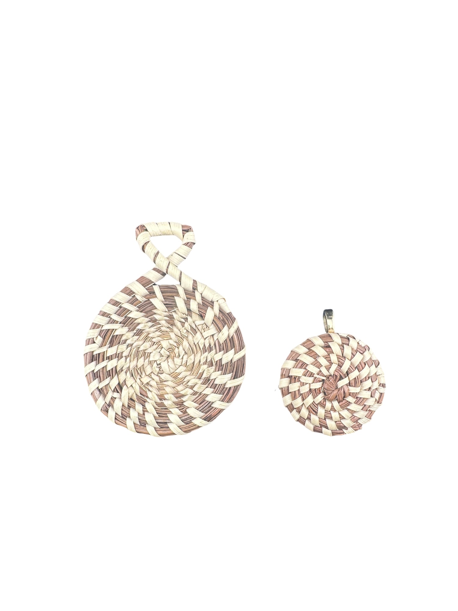 Charleston Sweetgrass pendant: PLEASE READ: in house shipping within the US If you win this item, please select self arranged for in house shipping when paying invoice Charleston Sweetgrass pendant large pendant 3.5"lx2.5"w small