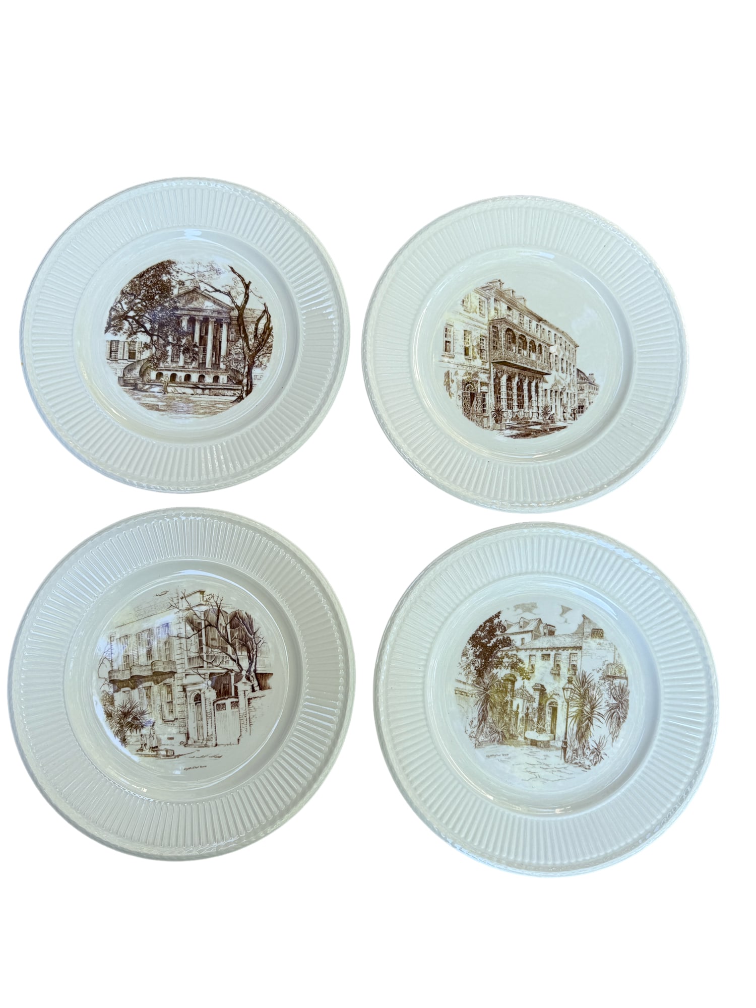 Set of 4 Wedgwood Charleston Plates by Elizabeth O'Neill Verner: ***OUT OF HOUSE SHIPPING Set of 4 Wedgwood Charleston Plates by Elizabeth O'Neill Verner 10" This set includes "Dock Street Theatre" , "College of Charleston" , "18 Meeting Street" , and "Pirates Cour