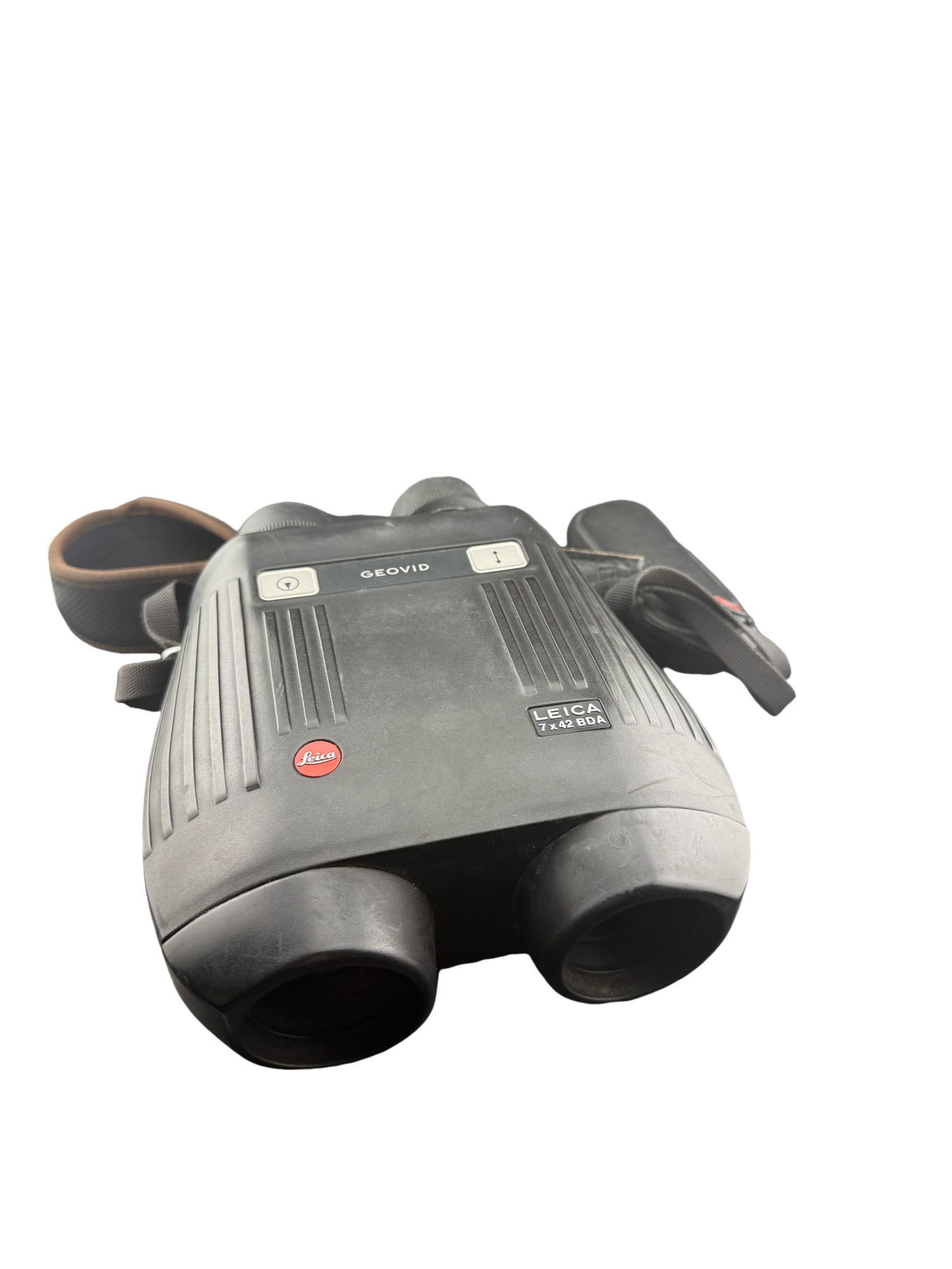 Leica Geovid 7x42 BDA Binocular: PLEASE READ: in house shipping within the US If you win this item, please select self arranged for in house shipping when paying invoice 8" x 7"