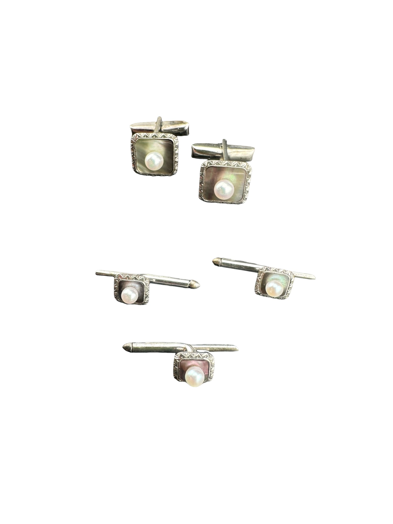 Vintage Silver Mother of Pearl & Pearl Tuxedo Set – Cufflinks & Shirt Studs (5 Pieces): PLEASE READ: in house shippingIf you win this item, please select self arranged for in house shipping when paying invoice Elegant vintage formalwear set featuring two cufflinks and three matching shir