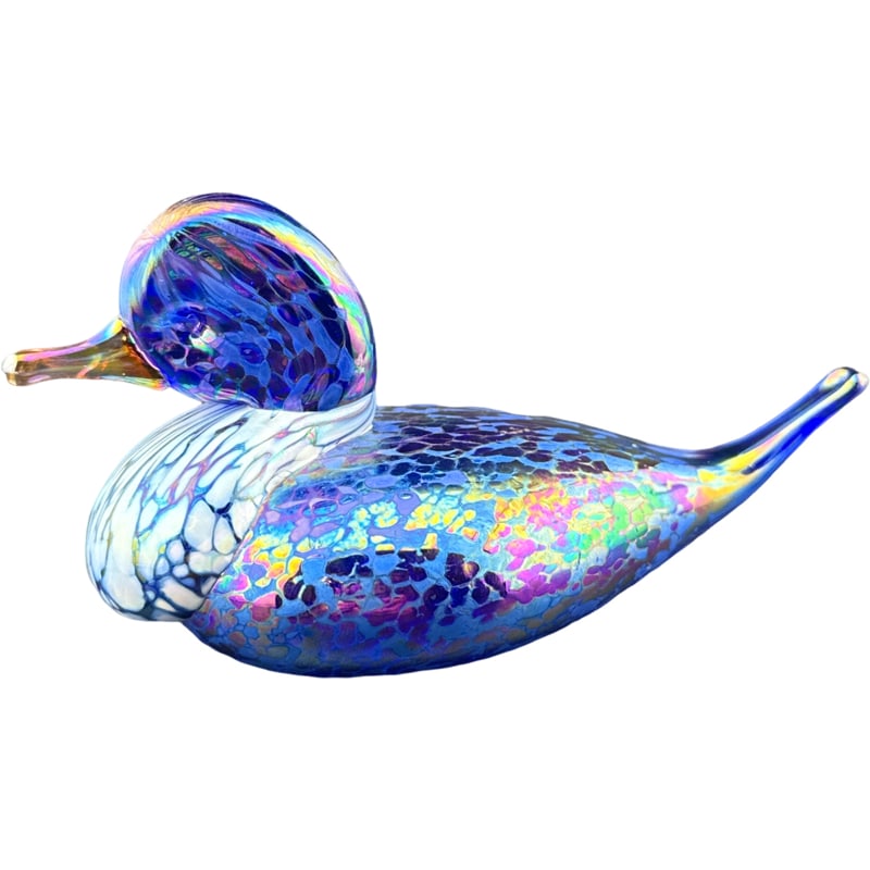 Mt. St. Helens Vintage Mallard Duck Art Paperweight Glass: PLEASE READ: in house shipping within the US If you win this item, please select self arranged for in house shipping when paying invoice Mt. St. Helens Vintage Mallard Duck Art Paperweight Glass 2.5"H