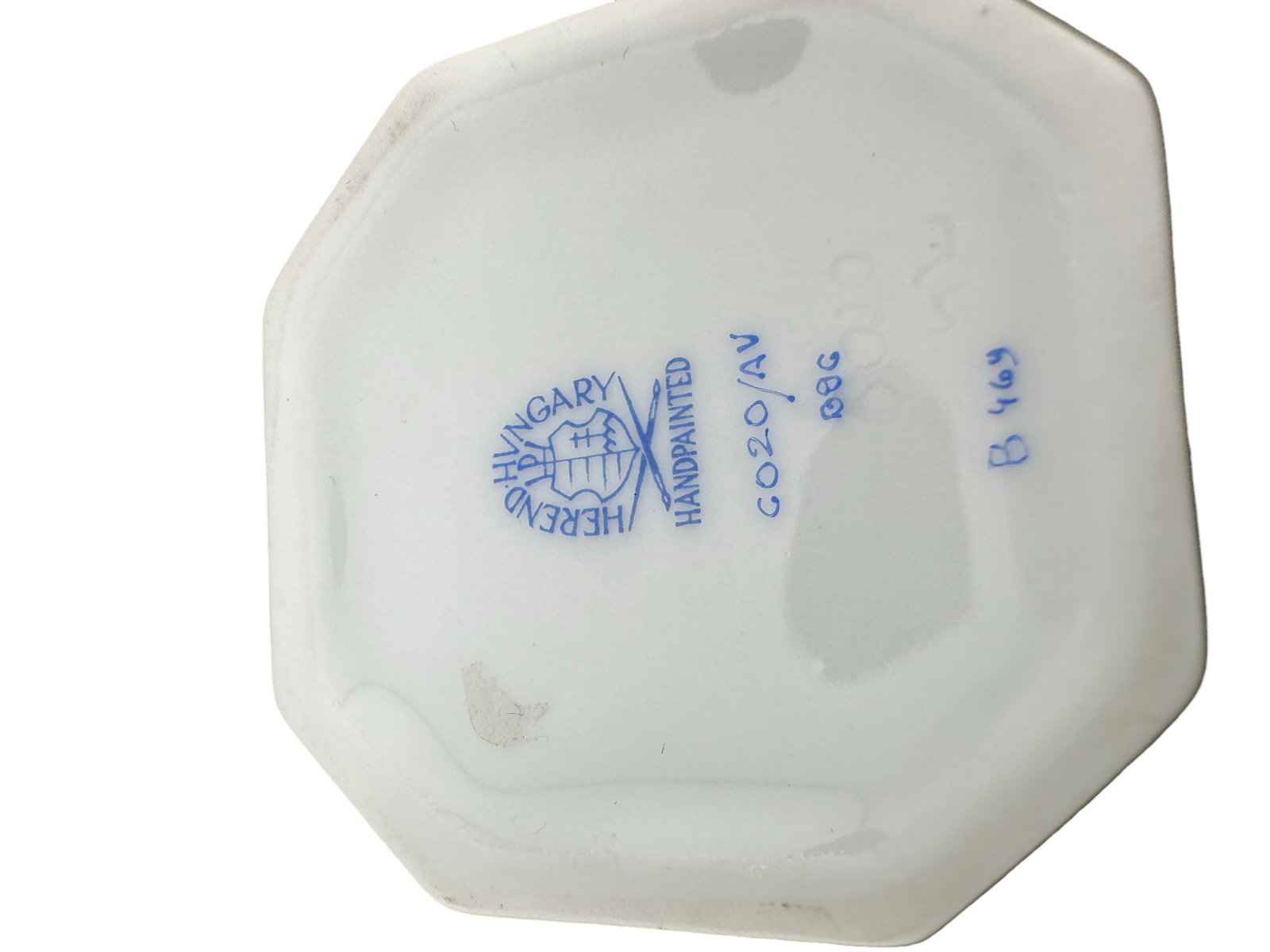 HEREND PETITE OCTAGONAL BOX - BUNNY - 7