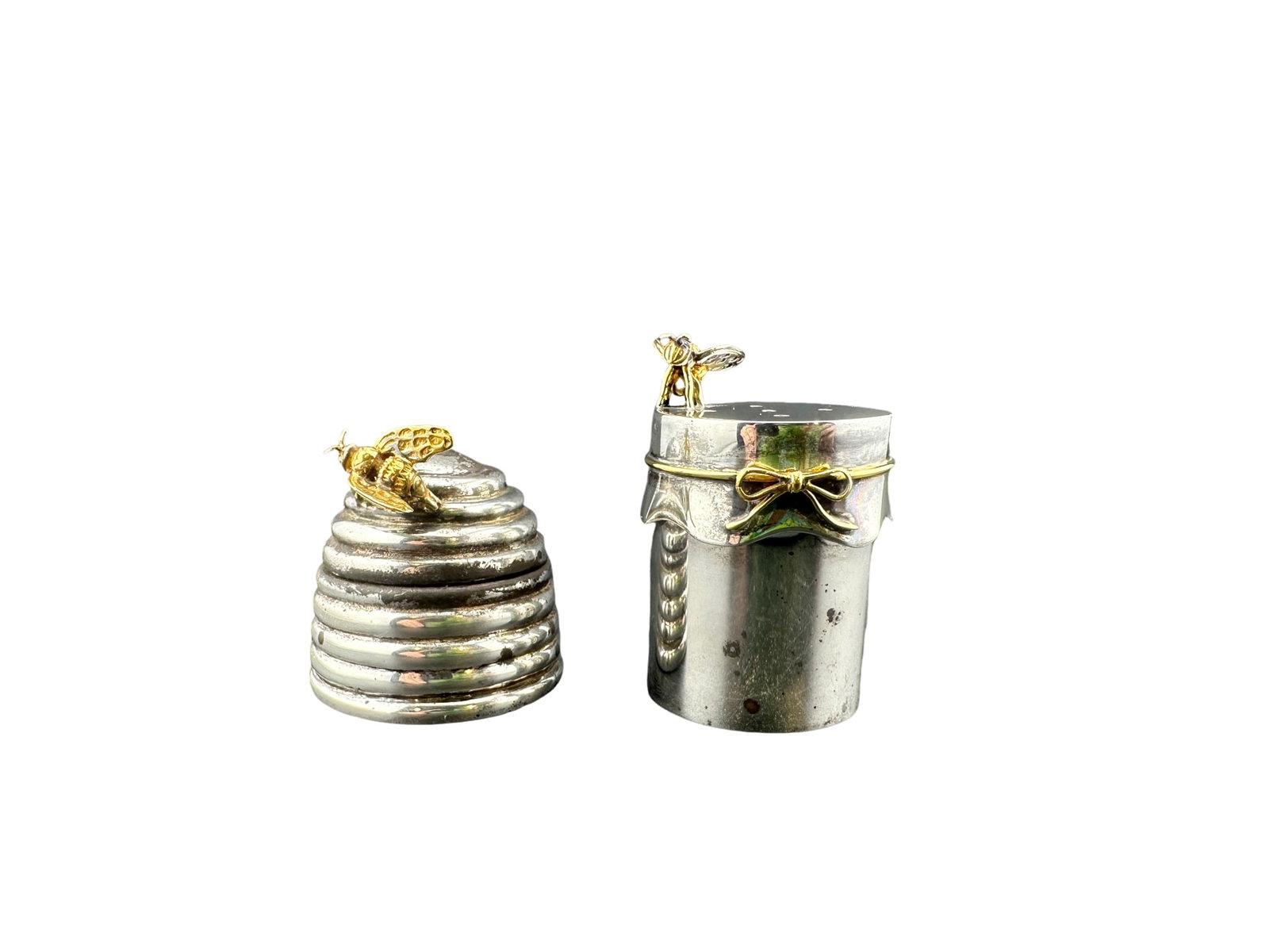 Vintage Sterling Silver Beehive Salt & Pepper Shakers Rare Thistle & Bee: PLEASE READ: in house shipping within the US If you win this item, please select self arranged for in house shipping when paying invoice Rare Thistle & Bee Sterling Silver Beehive Salt & Pepper Shaker