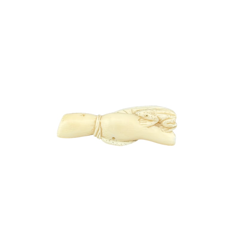 Hand Carved Bone Netsuke with Frog and Ginkgo Leaf: PLEASE READ: in house shipping within the US If you win this item, please select self arranged for in house shipping when paying invoice Hand Carved Bone Netsuke with Frog and Ginkgo Leaf 1" x 2.5"
