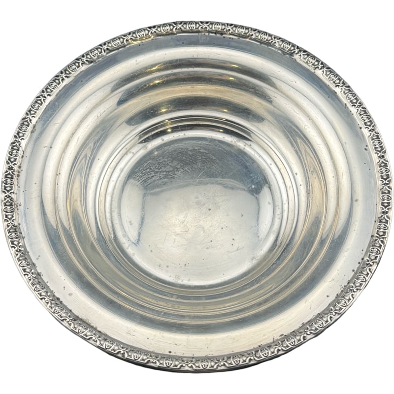 Matthews Company Sterling Silver Candy Dish / Nut Dish: PLEASE READ: In house shipping within the US. If you win this item, please select self arranged for in house shipping when paying invoice 1"H x 5.5" 52 grams