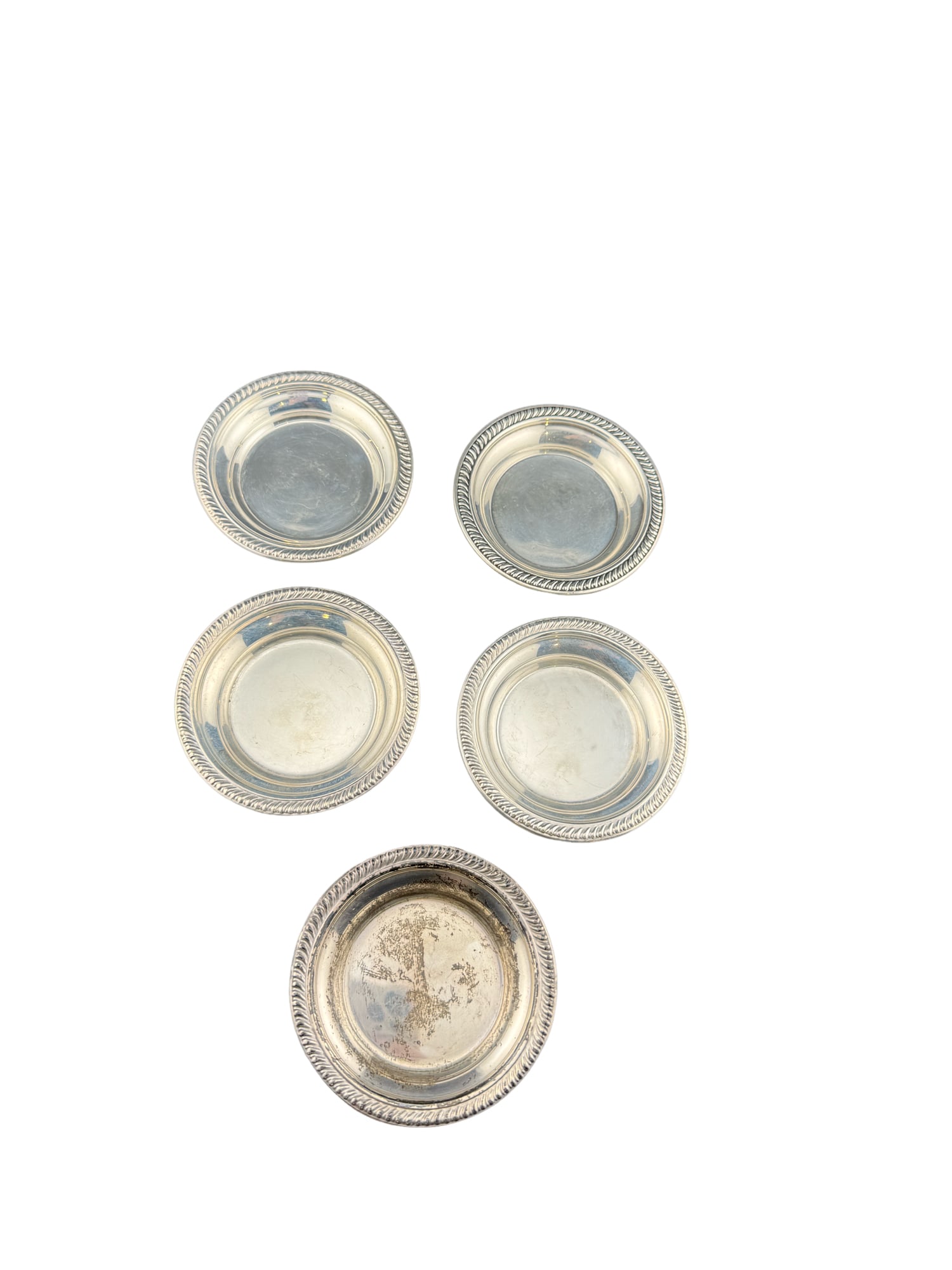 Georg Jensen Sterling Silver Trinket Dishes - Set of 5: PLEASE READ: In house shipping within the US. If you win this item, please select self arranged for in house shipping when paying invoice Georg Jensen Sterling Silver Trinket Dishes - Set of 5 111