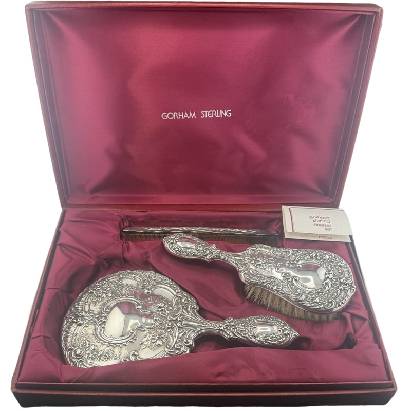 Incredible Gorham Sterling Silver Dresser Vanity Set - Buttercup Pattern: PLEASE READ: in house shipping within the US If you win this item, please select self arranged for in house shipping when paying invoice box: 9" x 13.75" x 2.5"
