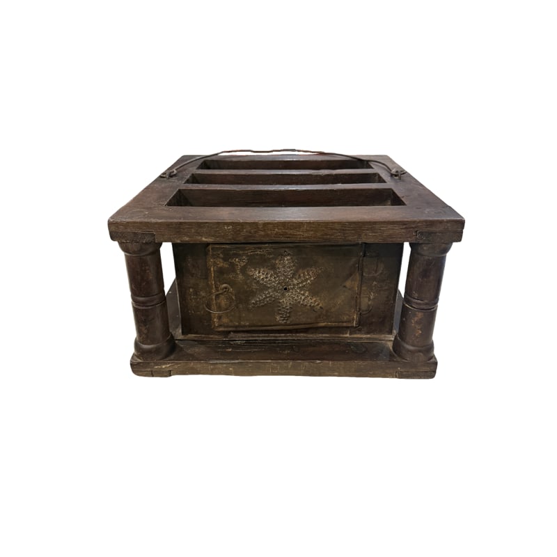 Antique Pierced Tin Foot Warmer: PLEASE READ: in house shipping within the US If you win this item, please select self arranged for in house shipping when paying invoice 6"H x 11" x 11" From the Charleston Estate of Charlie Prioleau