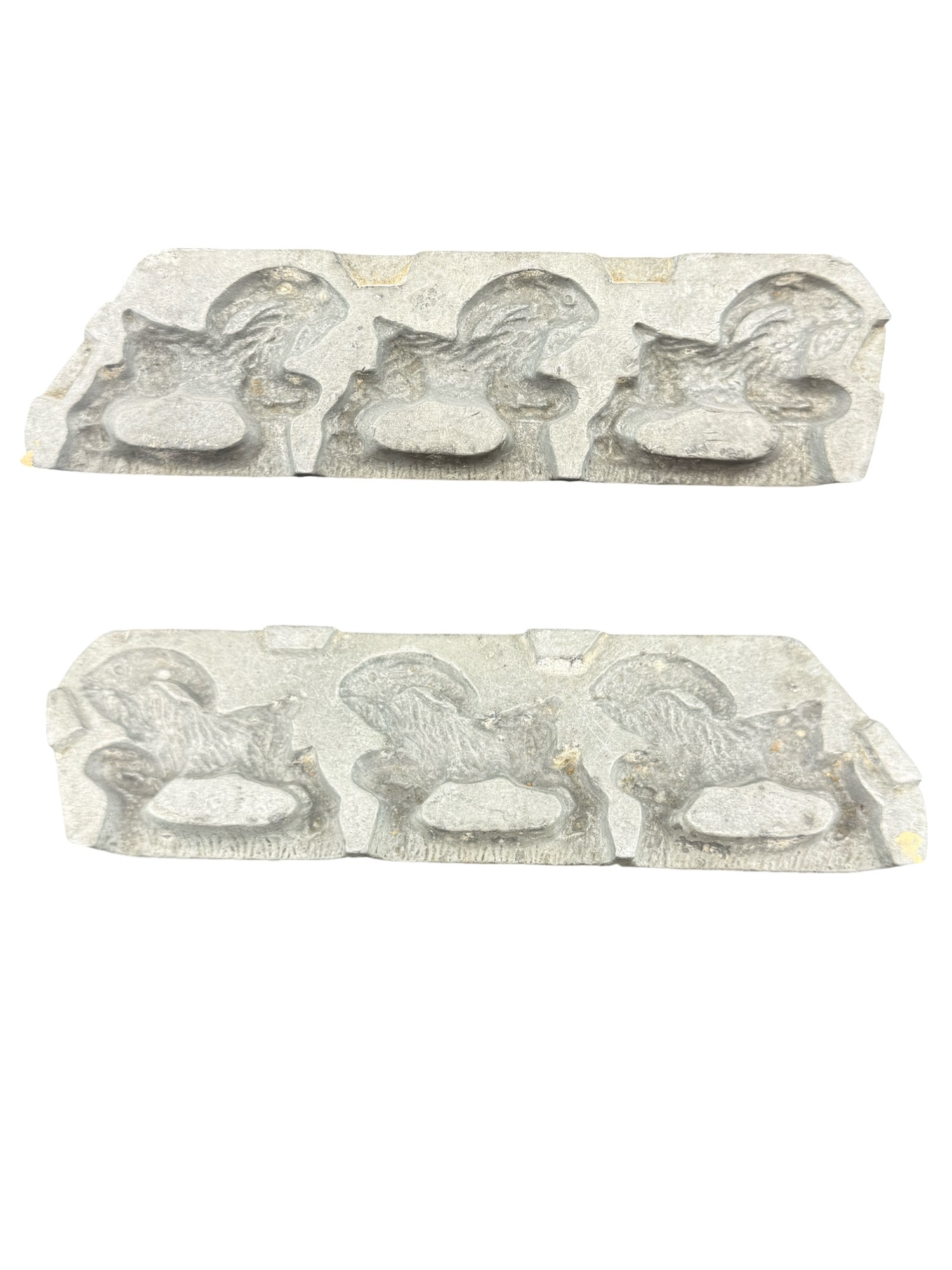 Antique Cast Iron Ram? Shaped Chocolate/Candy Mold: PLEASE READ: in house shipping within the US If you win this item, please select self arranged for in house shipping when paying invoice Antique Cast Iron Ram? Shaped Chocolate/Candy Mold 7"W x 2"H Fr
